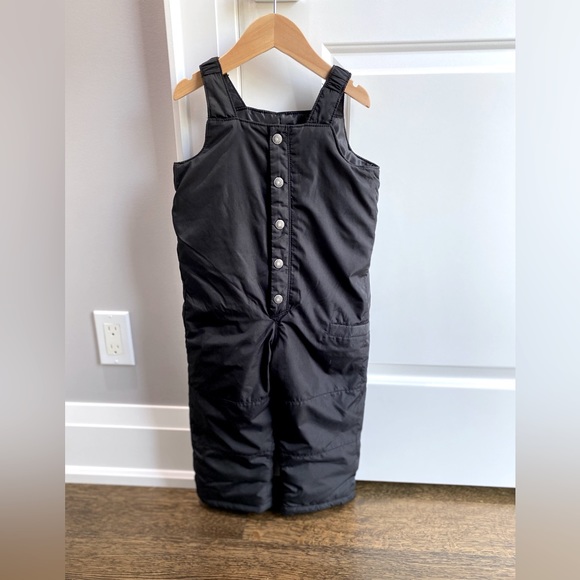 Old Navy: Snow-Bib Overalls / Snow Pants - 3T - Picture 4 of 4